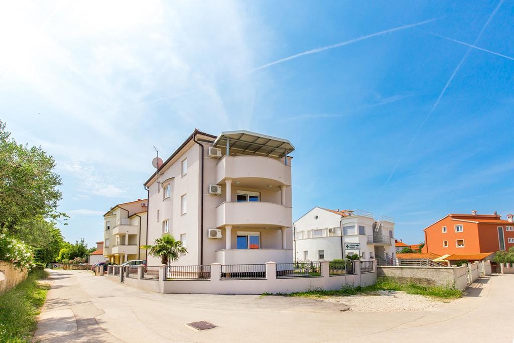 Apartments Tomo Medulin Exterior photo